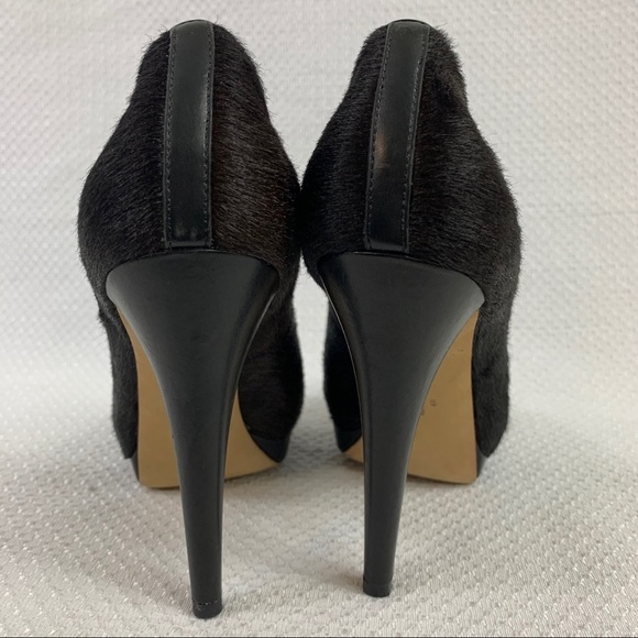 Vera Wang Lavender Label Black Fur Heels 6 - Picture 10 of 15